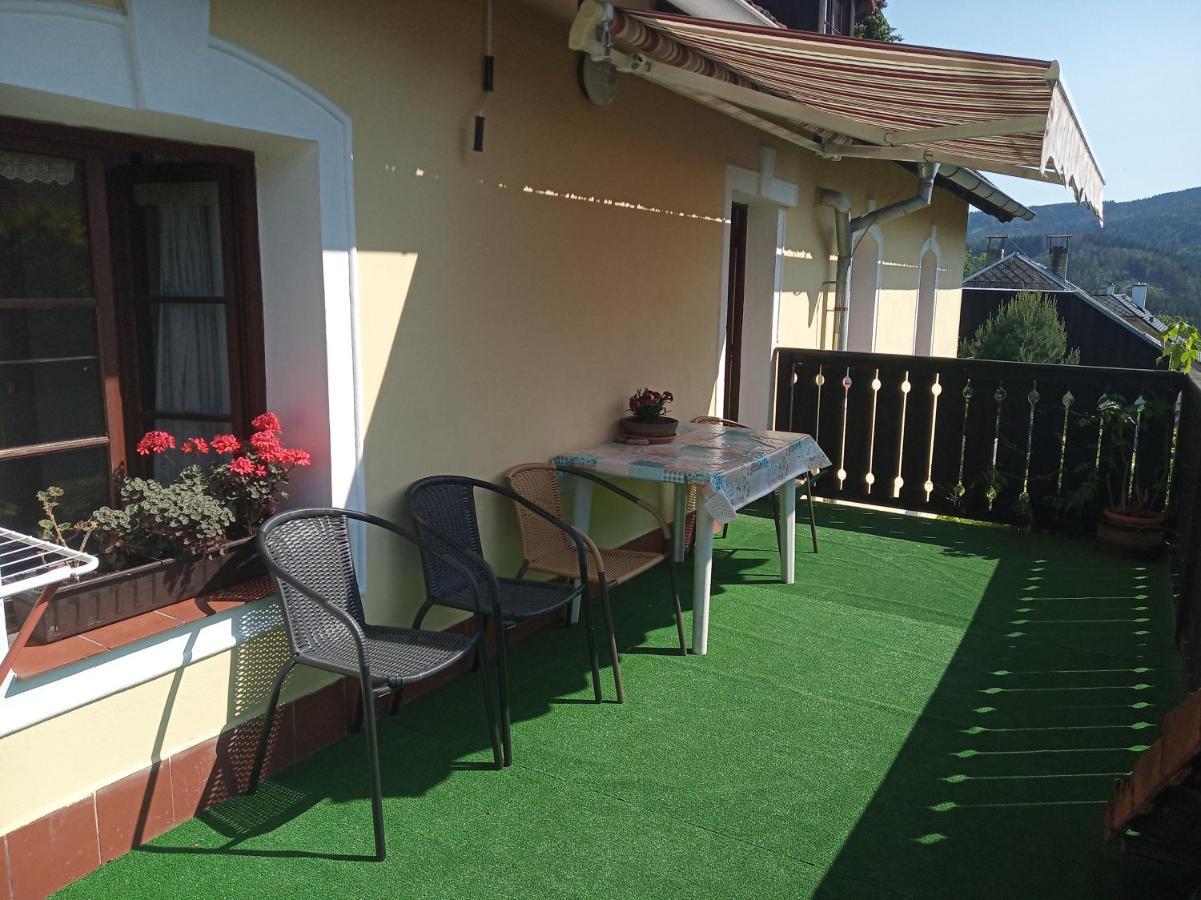 Pension Cervena Hotel Kasperske Hory Kültér fotó