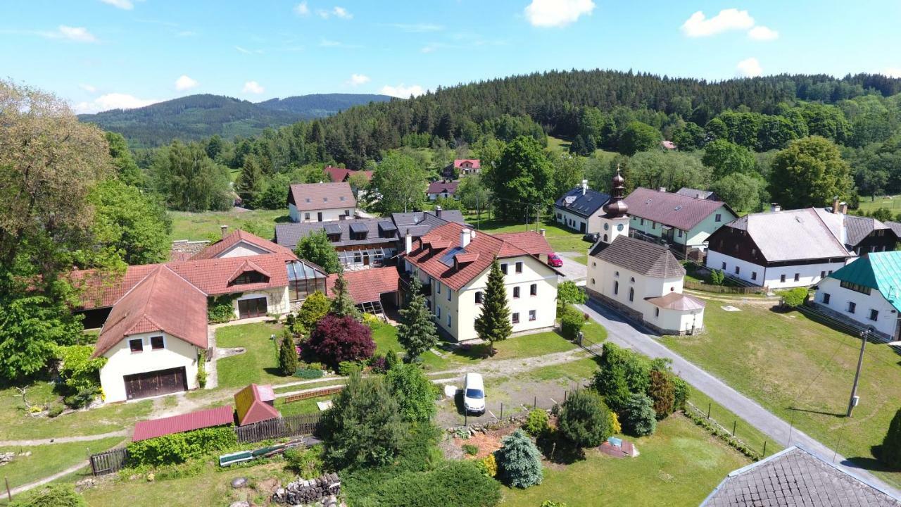 Pension Cervena Hotel Kasperske Hory Kültér fotó