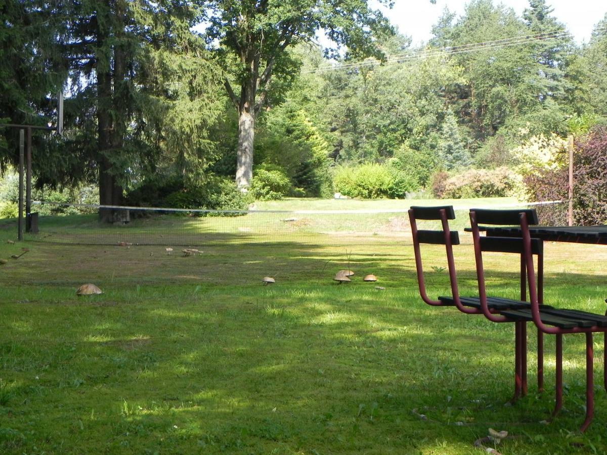 Pension Cervena Hotel Kasperske Hory Kültér fotó